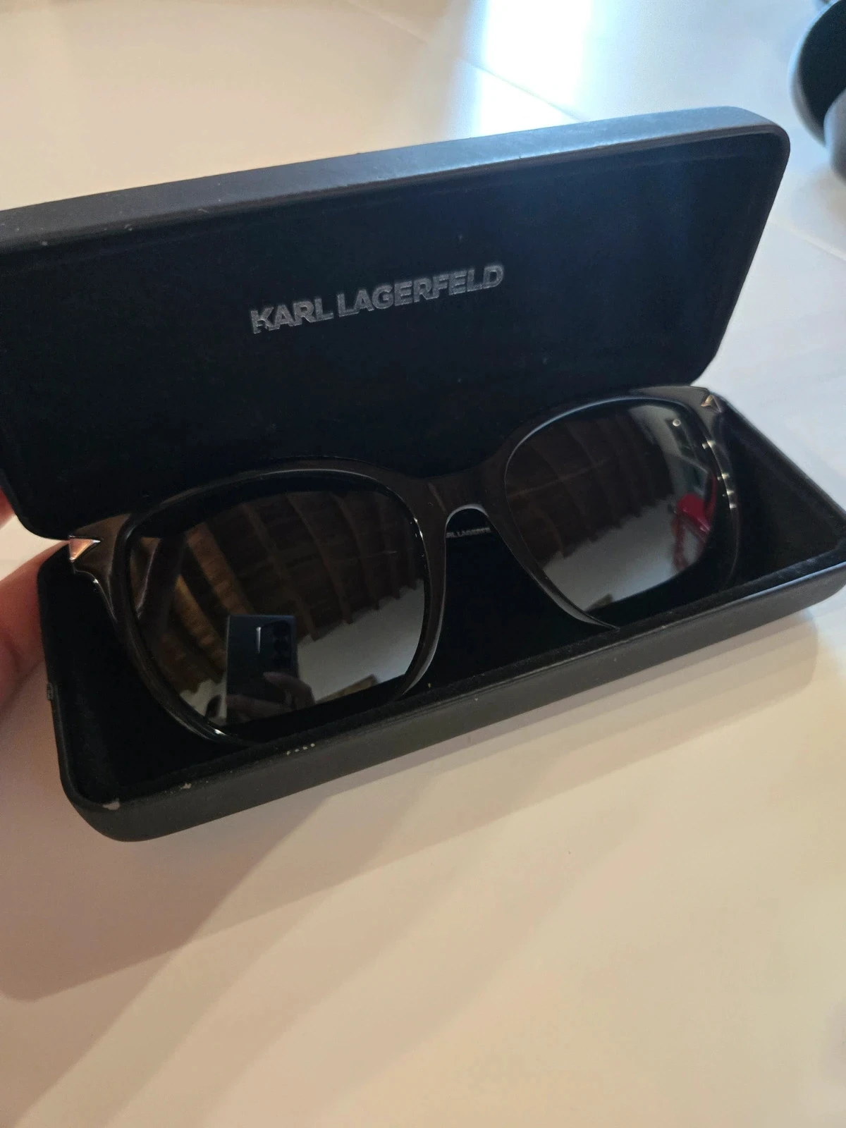 Zonnebril Karl Lagerfeld zwart retrostijl – photo 12